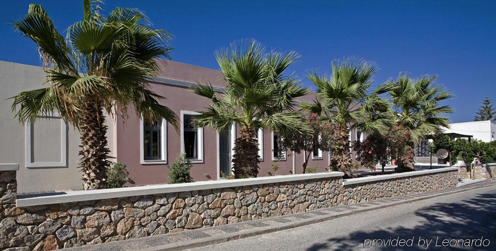 Rose Bay Hotel Kamári Exteriör bild